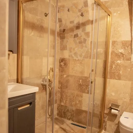 Gueven Cave 酒店 格雷梅